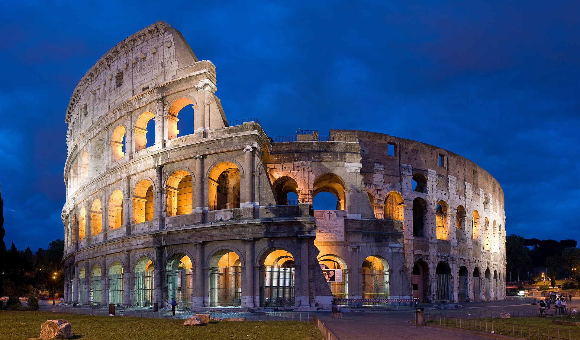 Private luxury tour of Rome's landmarks